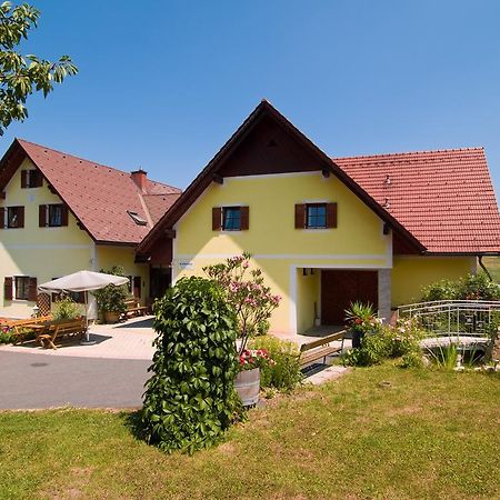 Bed and Breakfast Weingut Schwarzl Ratsch an der Weinstraße Zewnętrze zdjęcie