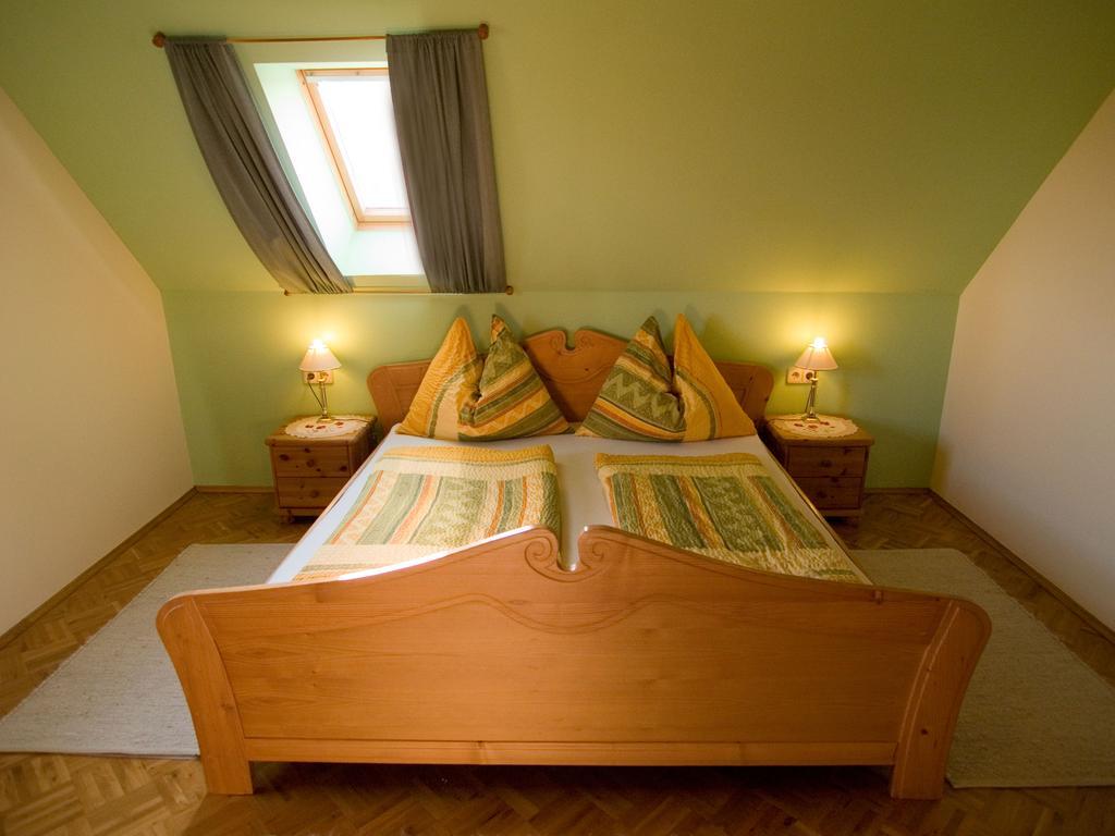 Bed and Breakfast Weingut Schwarzl Ratsch an der Weinstraße Pokój zdjęcie